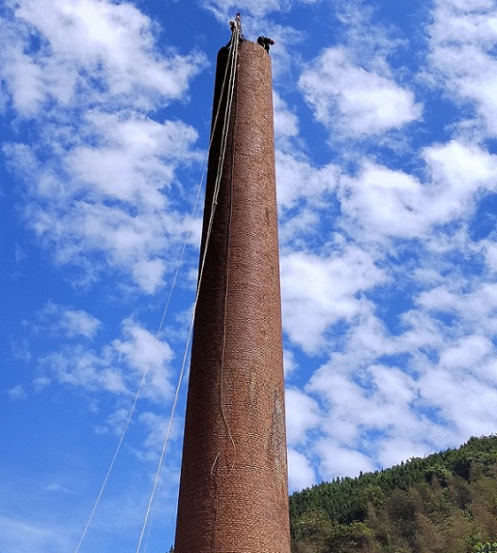 榆林拆除煙囪公司專業(yè)技術(shù)  開拓創(chuàng)新