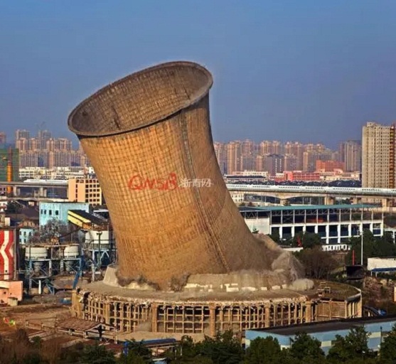貴陽電廠冷卻塔拆除-專業(yè)安全 優(yōu)質(zhì)環(huán)保
