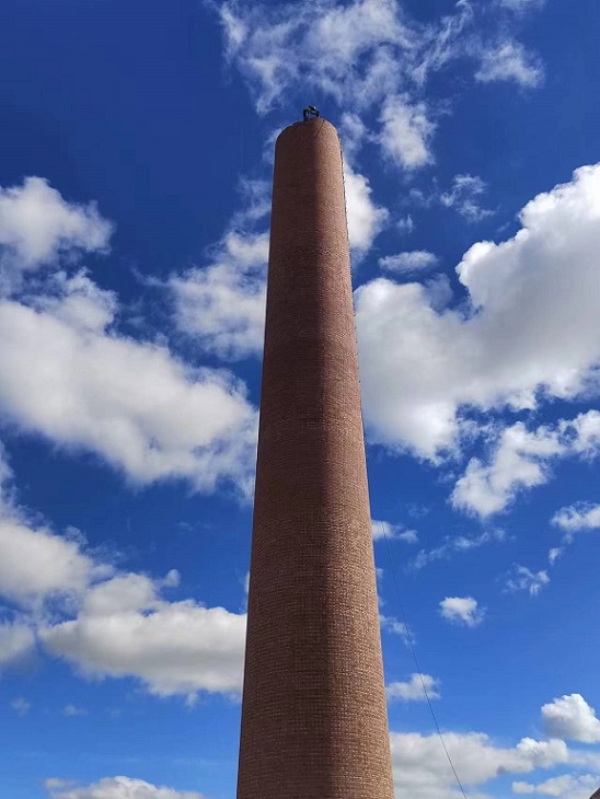 石家莊煙囪拆除公司:專業(yè)拆除,讓您的環(huán)境更美好